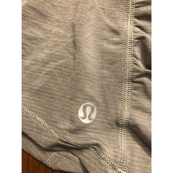 Lululemon Runner Up Tank
Heathered Medium Grey / Wee Stripe White Silver Spoon - Picture 12 of 16